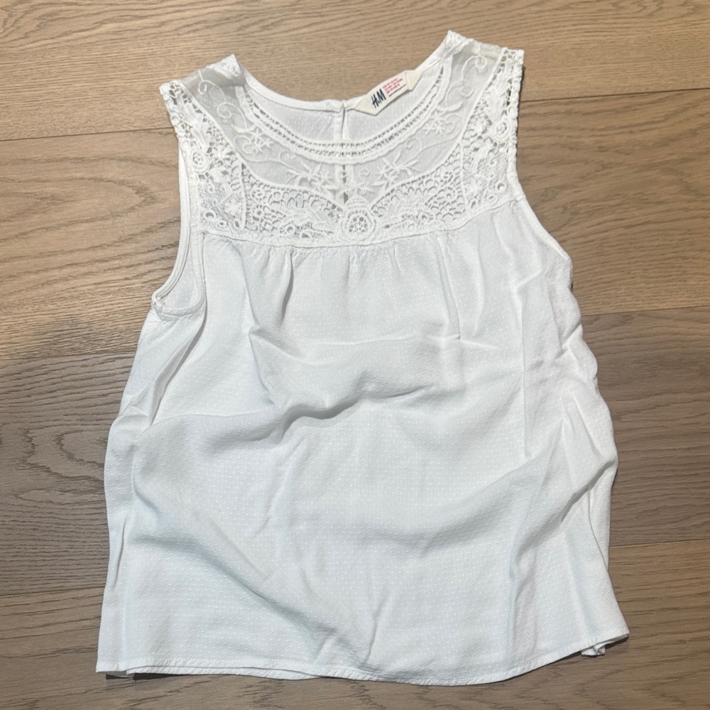H&M White Sleeveless Blouse with Lace